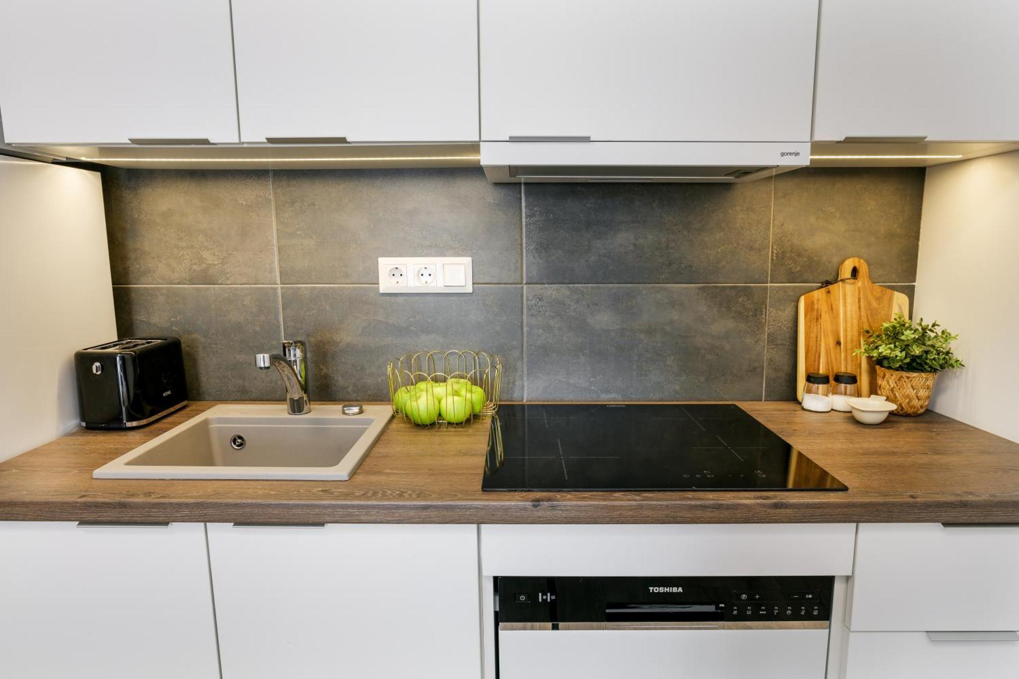 Marone Circles Comfortable For 4 With Parking Appartement *