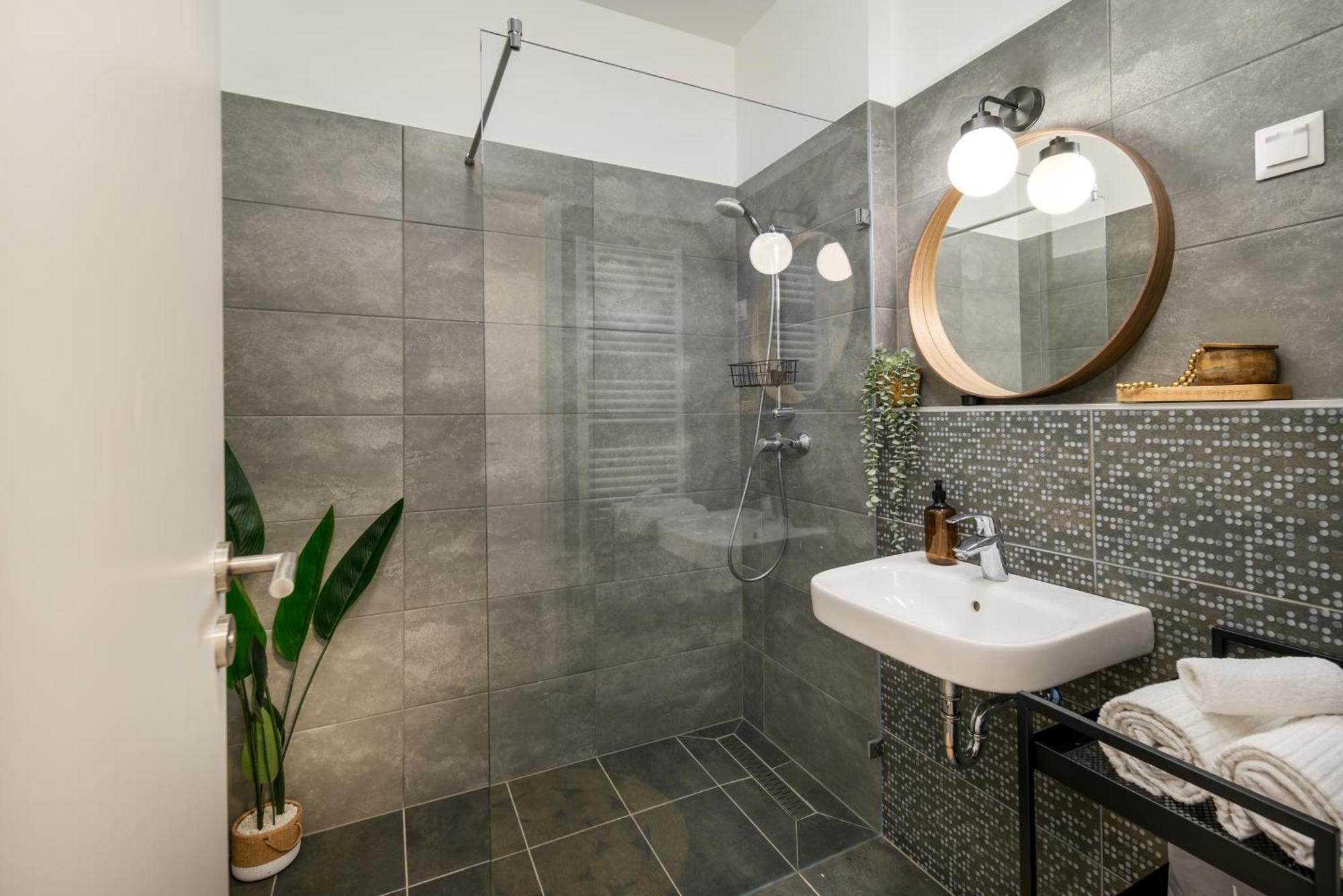 Appartement Marone Circles Comfortable For 4 With Parking *
