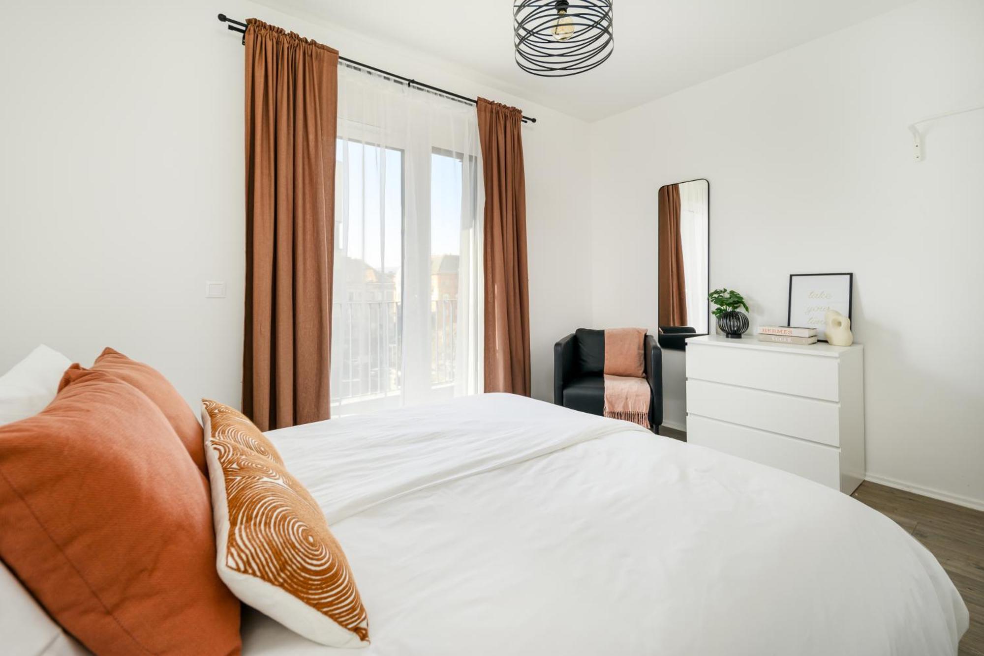 Lejlighed Marone Circles Comfortable For 4 With Parking *