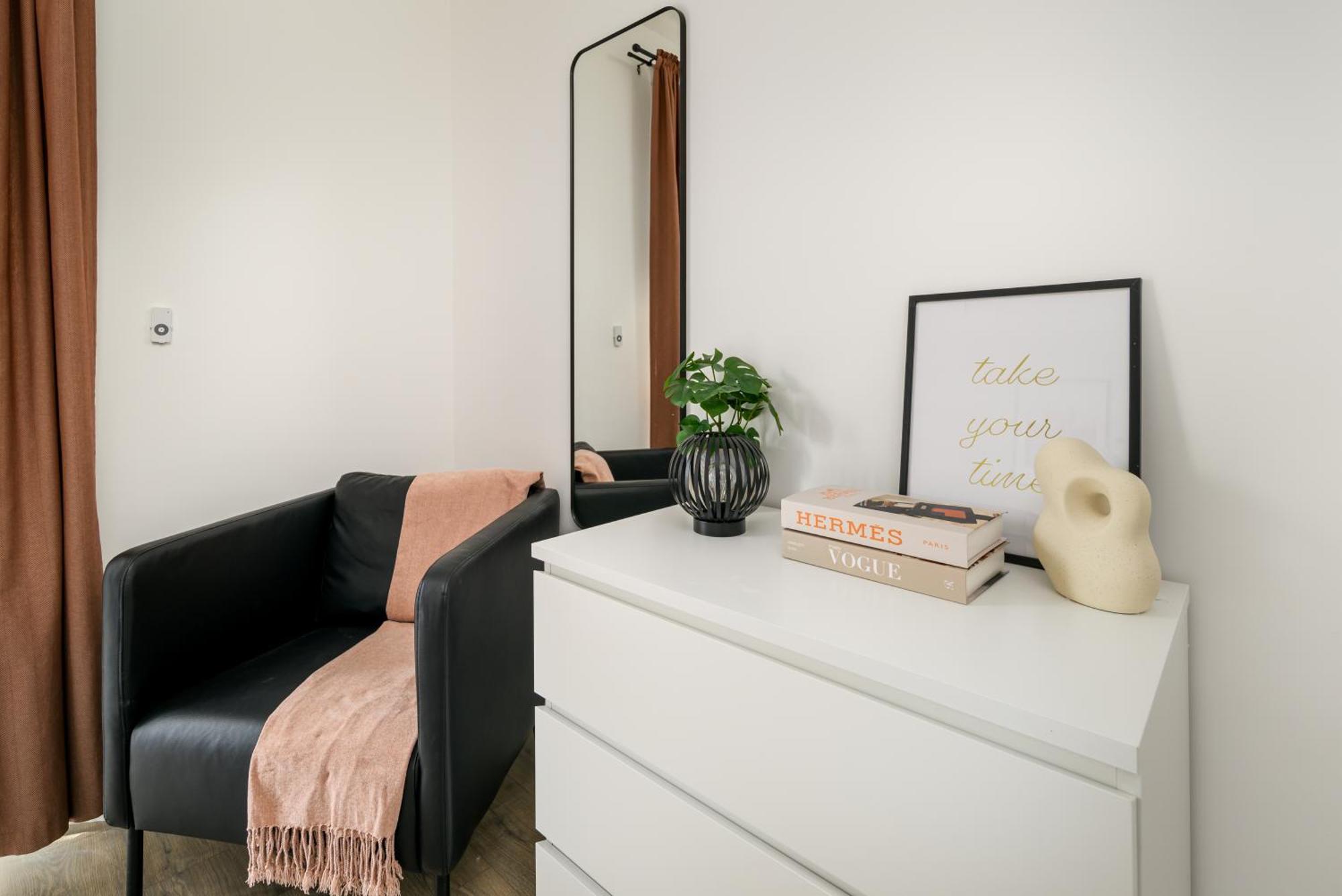 Marone Circles Comfortable For 4 With Parking Budapest