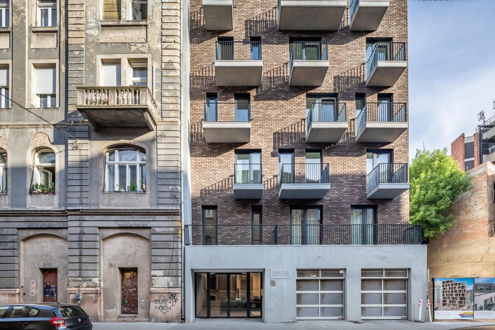 Apartment Marone Circles Comfortable For 4 With Parking *